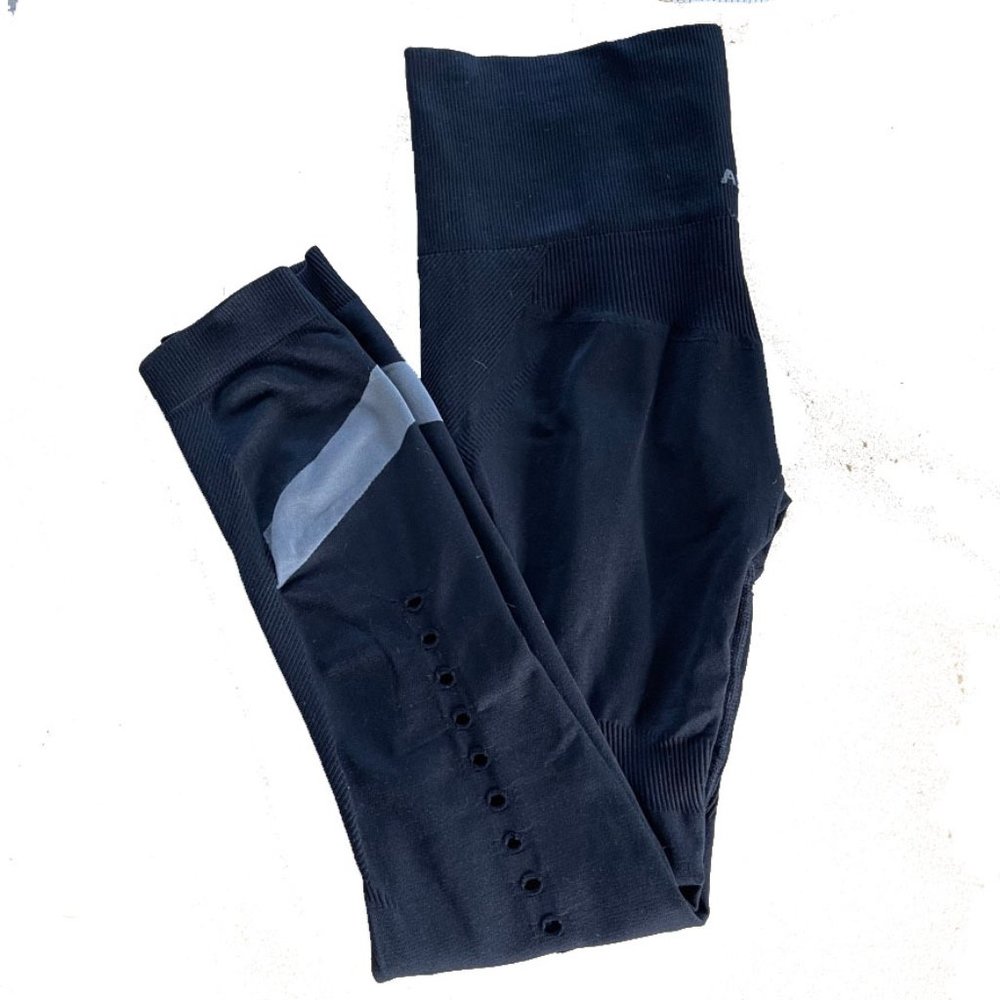 Alala Flow Seamless Laser Cut Leggings